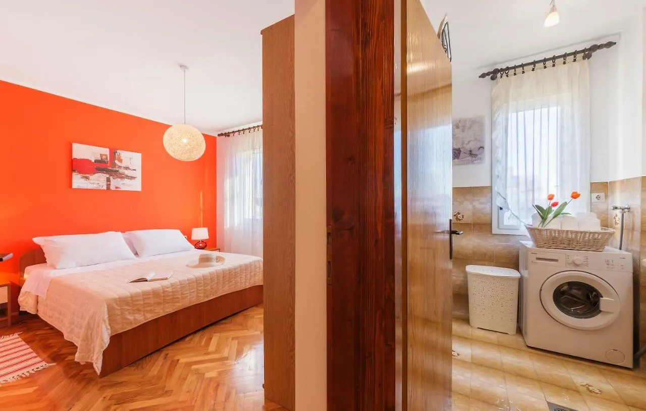 Appartement Two Bedroom Apartment, Nice Neighborhood, Free Parking, Wifi Pula
